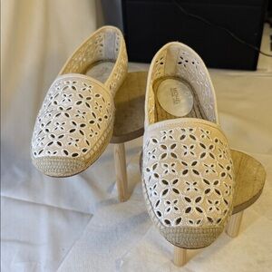 MICHAEL KORS SLIP ONS EXCEPTIONAL QUALITY AND CONDITION. Women’s Sz 9